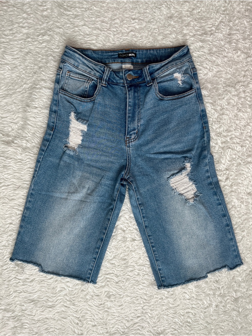 Fashion Nova Ripped Distressed Denim Bermuda Shorts Size 5 W 27 Pre Owned